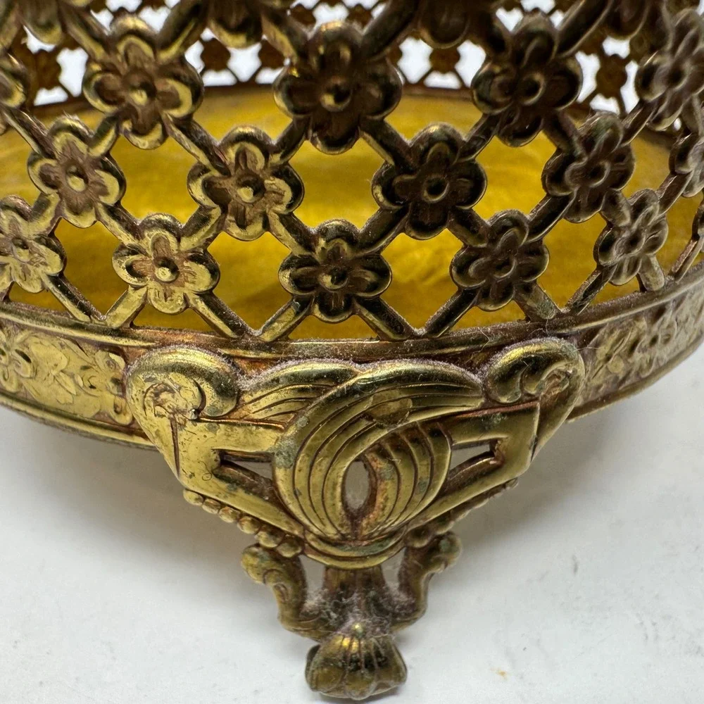 Vtg‎ Ormolu Gold Filigree Rose Jewelry Box Hollywood Regency Footed Trinket Case